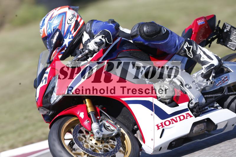 Archiv-2025/49 26.08.2025 Cornu Master School ADR/rot-rouge/37